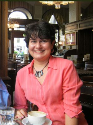 Helena Maura Torezan Silingardi